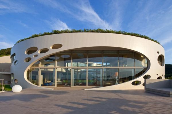 Green-roof-Villa-Ronde