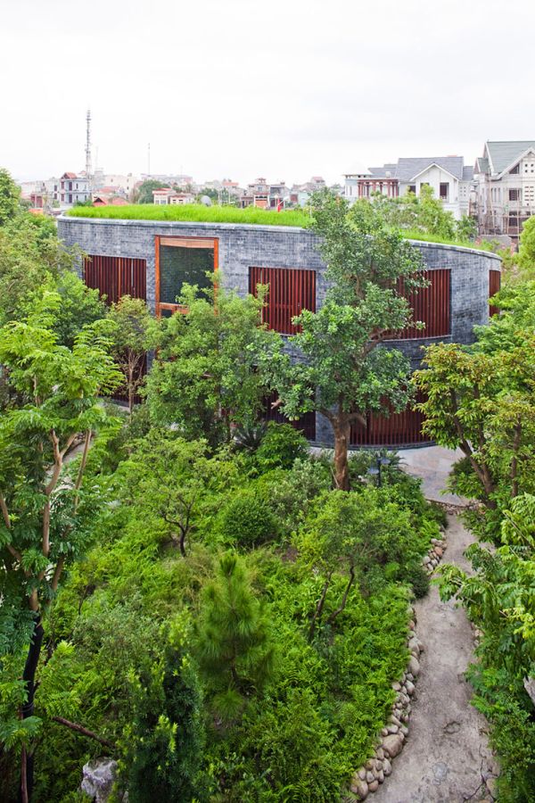 Stone-House-Green-Roof1