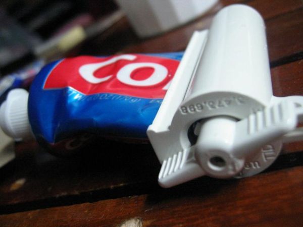 roller-toothpaste